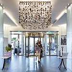 Canopy By Hilton 4*