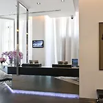 Canopy By Hilton 4* 戛纳