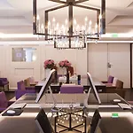 酒店 Canopy By Hilton 4*