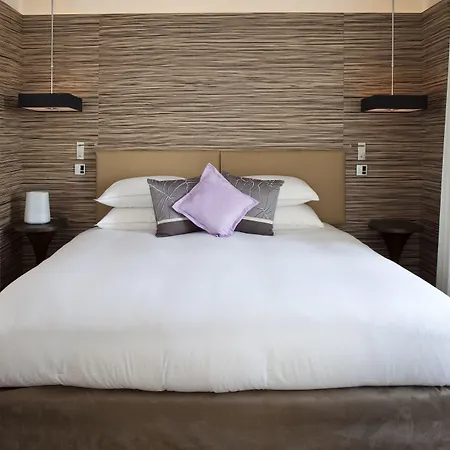 Canopy By Hilton ホテル 4*