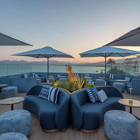 Ξενοδοχείο Canopy By Hilton 4*