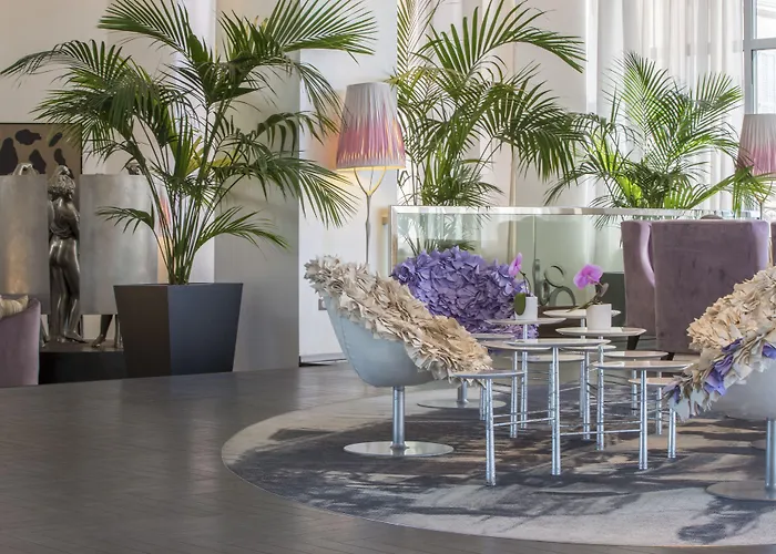 Canopy By Hilton 4* カンヌ