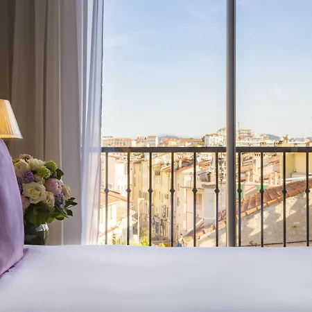 Canopy By Hilton Hotell