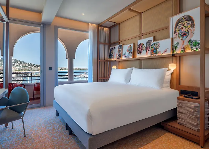 Canopy By Hilton 4*