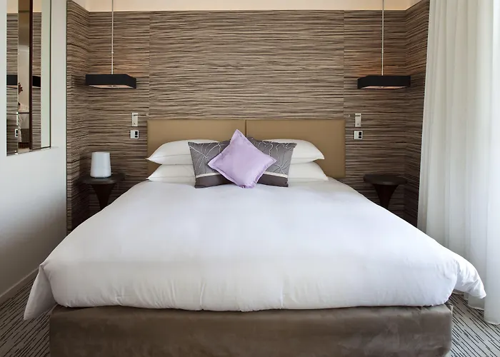 Canopy By Hilton Otel 4*