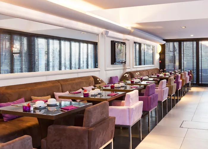 Otel Canopy By Hilton 4*