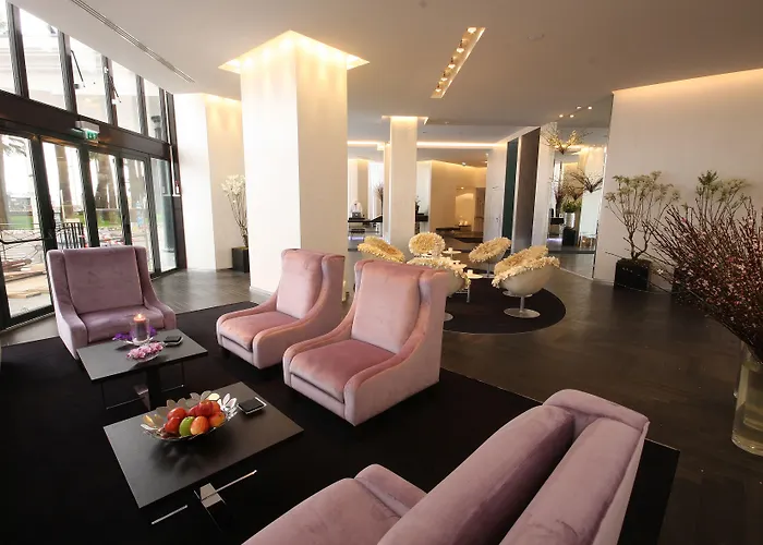 Otel Canopy By Hilton Cannes