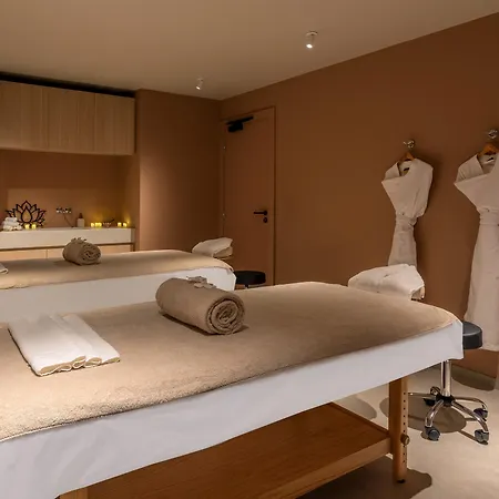 Radisson Blu 1835 Hotel, Hotel