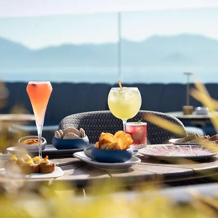 酒店 Canopy By Hilton 4*