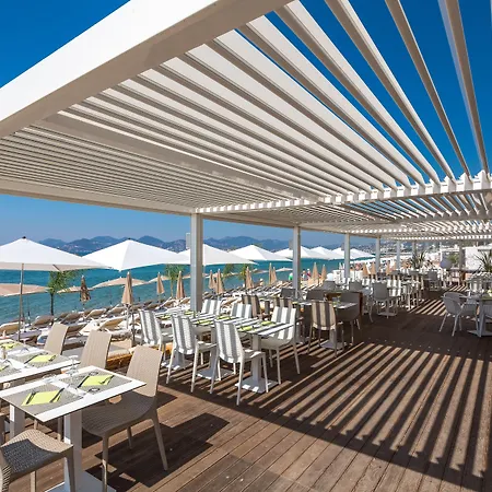 Otel Canopy By Hilton 4*