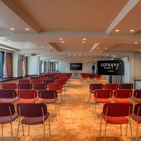 Otel Canopy By Hilton 4*