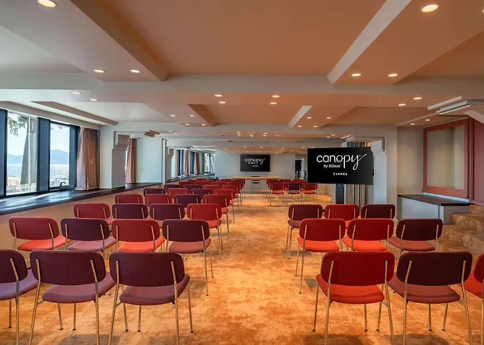 호텔 Canopy By Hilton 4*